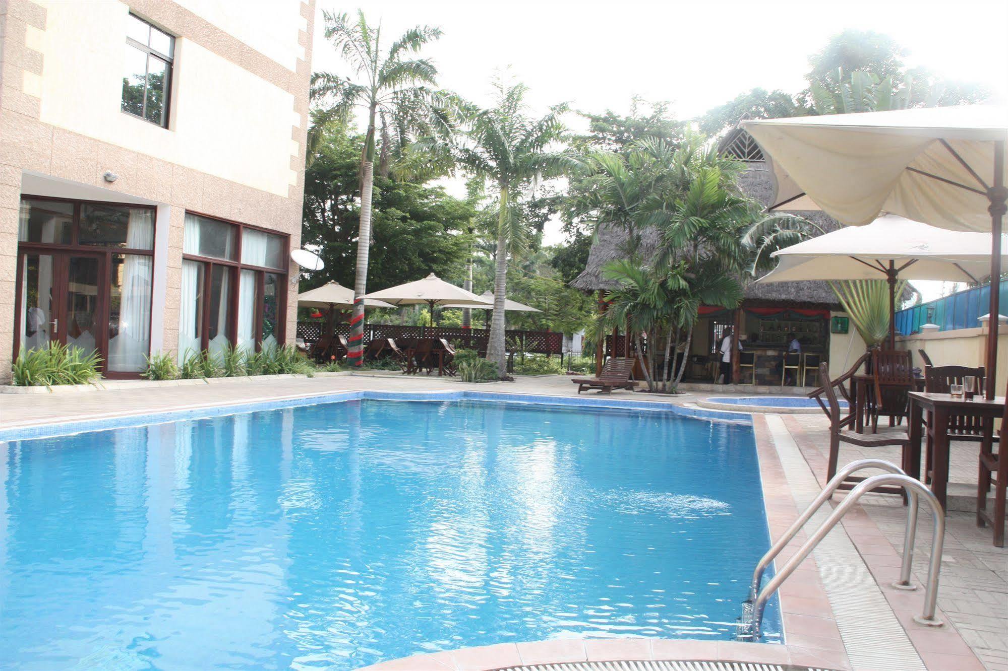 Regency Park Hotel Dar es Salaam Exterior photo